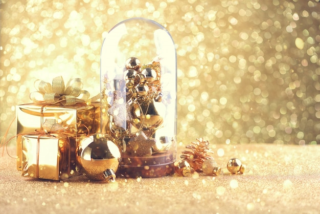 Счастливые новогодние и рождественские праздники и другие украшения