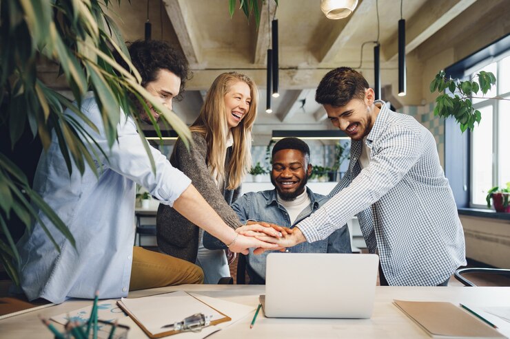 Photo happy overjoyed business team celebrate corporate victory