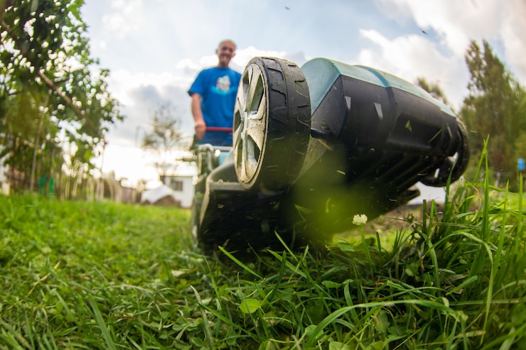 How to make a hydrostatic lawn mower faster