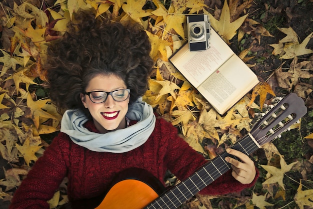 写真 秋の幸せな女