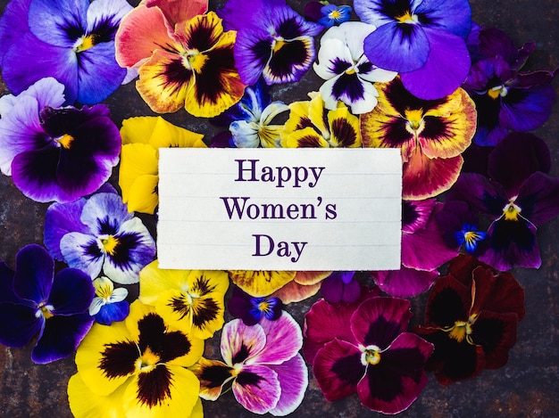 Happy Women's Day Mooie bloemen en felicitatie inscriptie