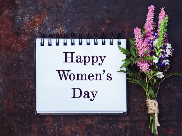 Happy Women's Day Mooie bloemen en felicitatie inscriptie