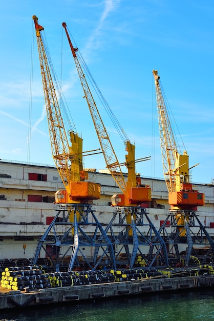 Harbor cranes