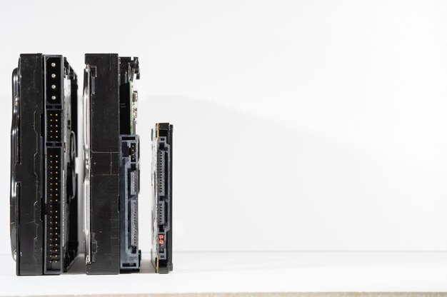 Harde schijf geïsoleerd op een witte achtergrond Computer HDD Harde schijf Computer Opslag Geheugen