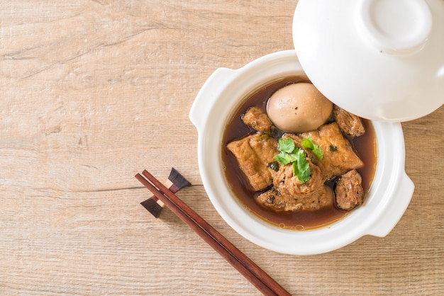 hardgekookte eieren in de zoete jus met tofu