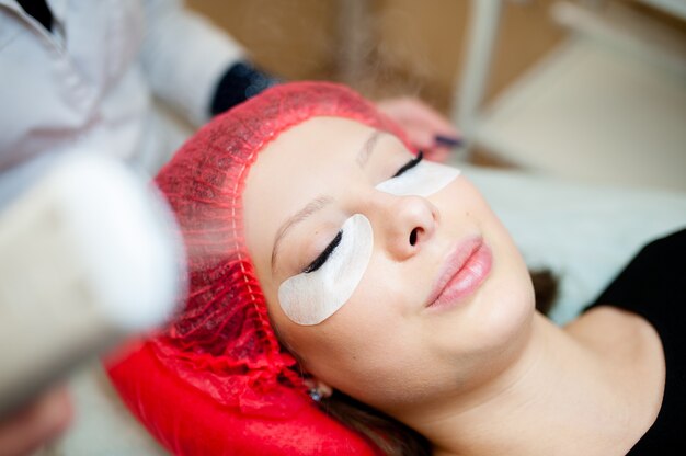 Hardware skin hydration in the cosmetology salon.