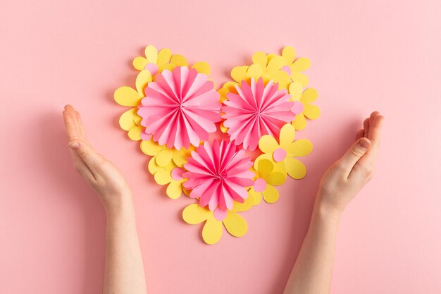 Foto hart van papier bloemen diy met kinderen ambacht hoge kwaliteit foto