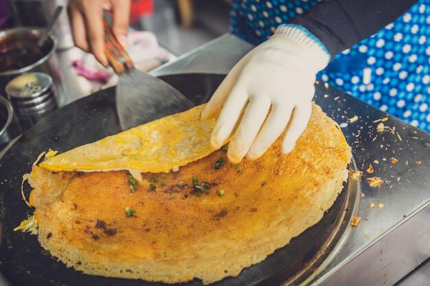 Hartige eierpannenkoekjes vouwen in China