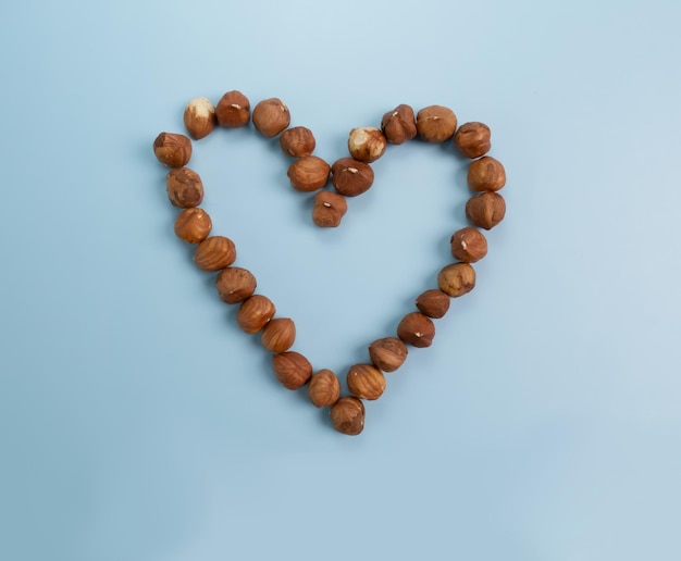 Hartvorm van walnoten Valentijnsdag liefdeshart gemaakt van noten