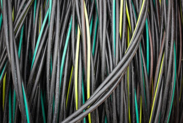 Foto haspel met elektrische kabel spoel van elektrische industriële draadkabel kabeldraadwikkeling opgerolde geïsoleerde kabelachtergrond
