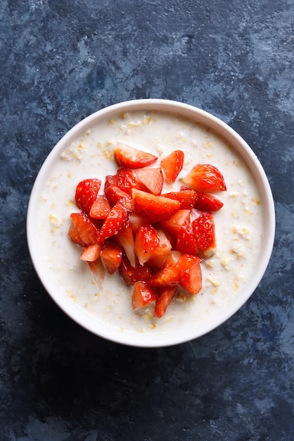 Foto haverbrood met aardbeien