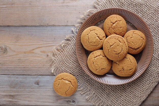 Havermeelkoekjes op een plaat