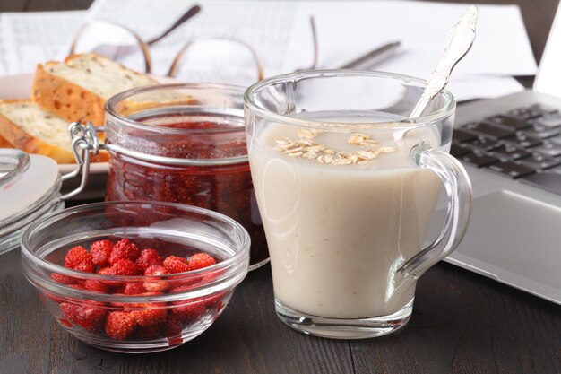 Havermoutpap met melk - gezond ontbijt