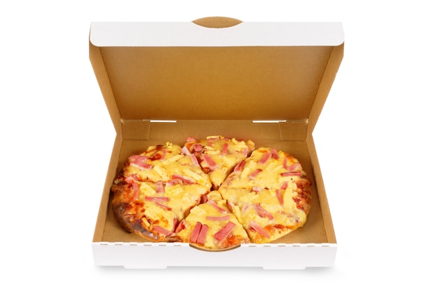 Photo hawaiian pizza in plain white box