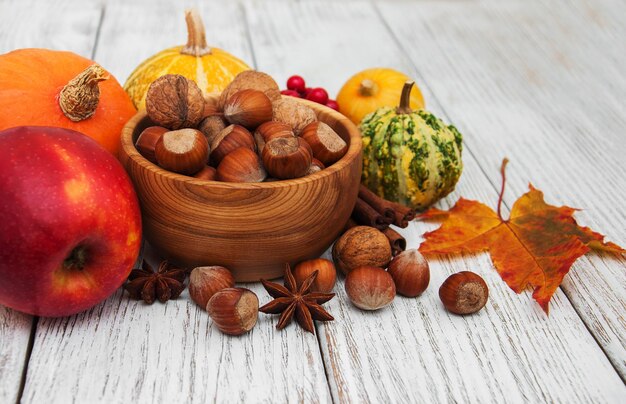 Photo hazelnuts and pumpkins