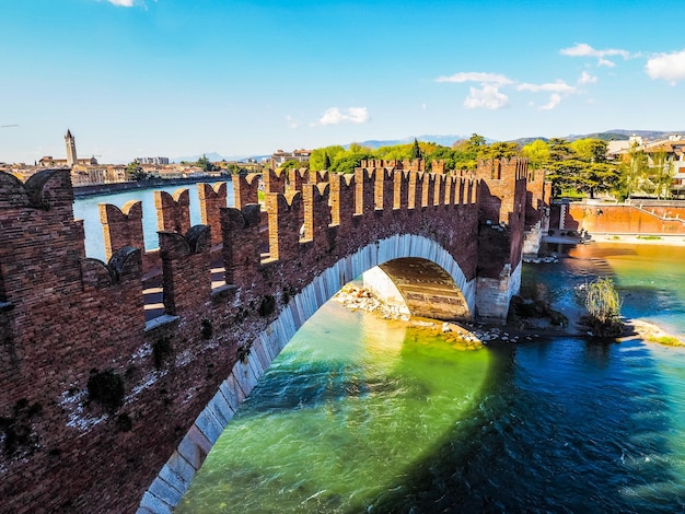 Hdr ponte di castelvecchio detto ponte scaligero a verona | Foto Premium