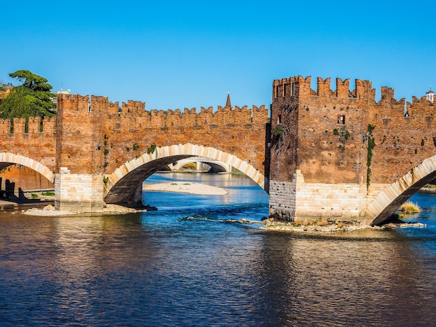 HDR Castelvecchio-brug ook bekend als Scaliger-brug in Verona