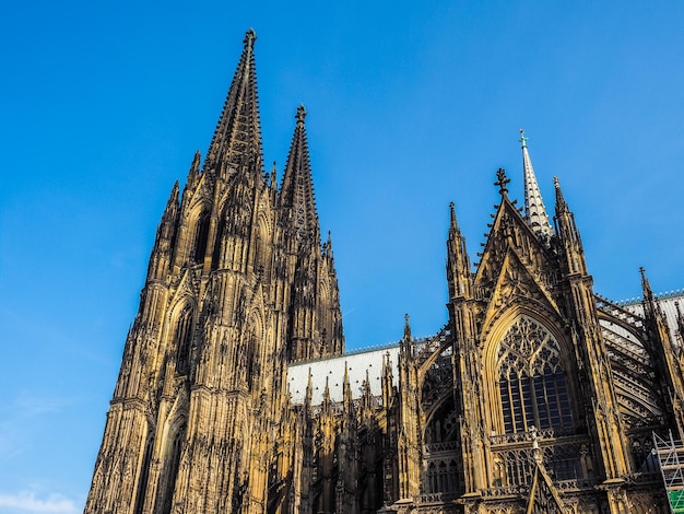 HDR Sint-Pietersbasiliek in Koeln