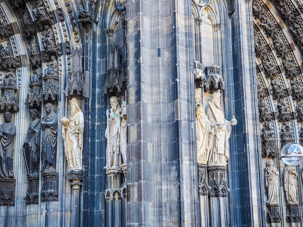 HDR Sint-Pietersbasiliek in Koeln