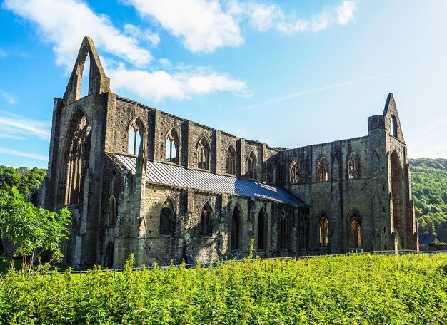 HDR Tintern Abbey Abaty Tyndyrn in Tintern