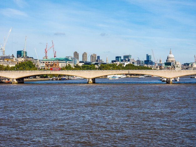 HDR Waterloo Bridge in Londen