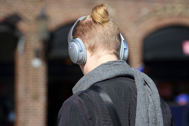 The head of the guy with the big headphones