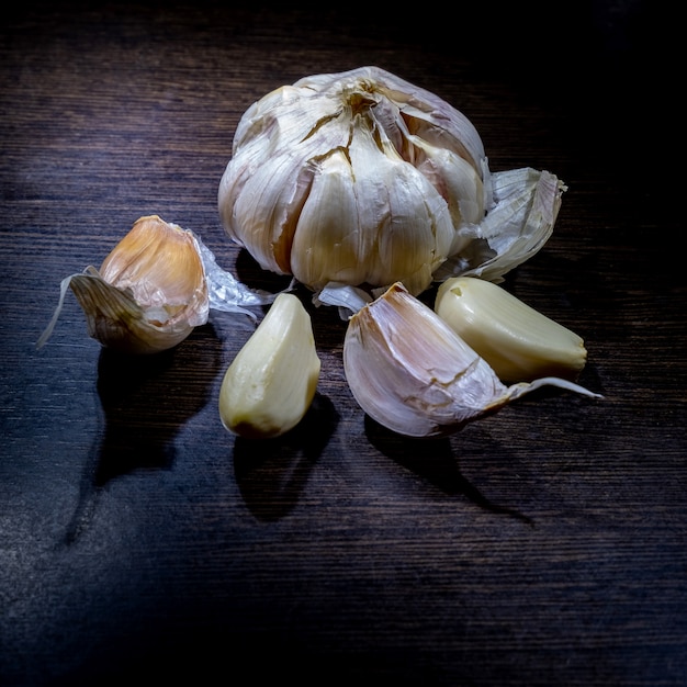 heads of fresh garlic 