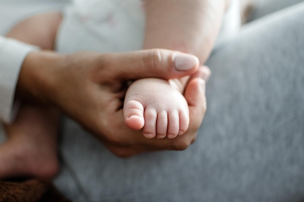 生まれたばかりの赤ちゃんのための健康保険新しい赤ちゃんの母親のための生命保険