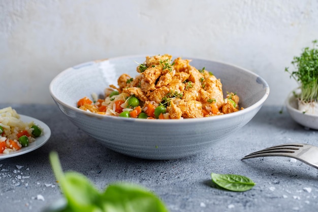 Healthy bowl with chicken and vegetables