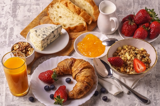 Colazione salutare con ingredienti biologici