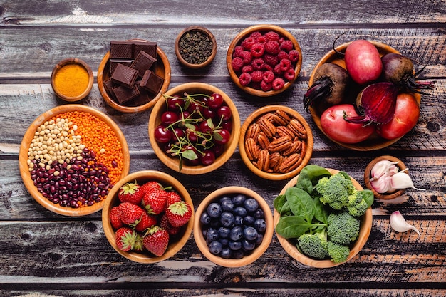 Healthy foods high in antioxidants