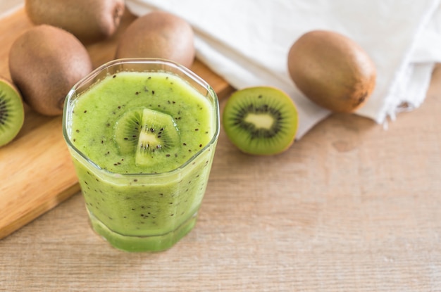 Healthy fresh kiwi smoothie in glass