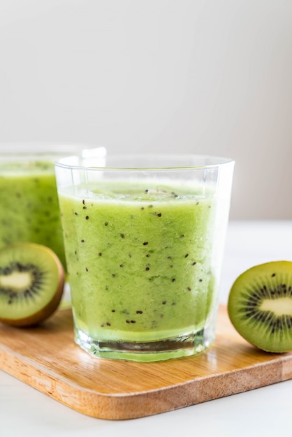 Healthy fresh kiwi smoothie in glass