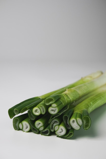 Здоровые и свежие вкусные овощи зеленый лук