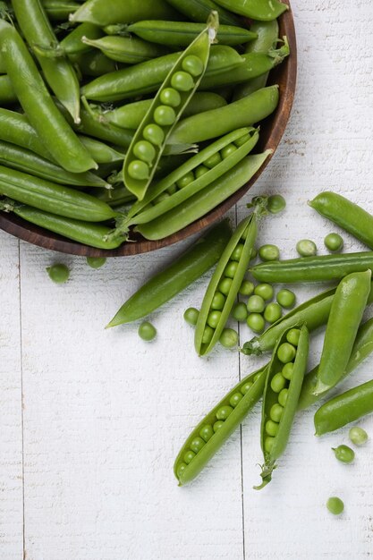 Photo healthy and fresh tasty vegetables pea