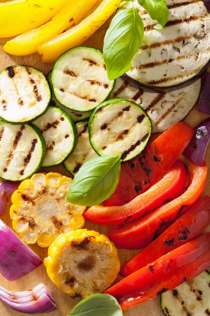 Healthy grilled vegetables background