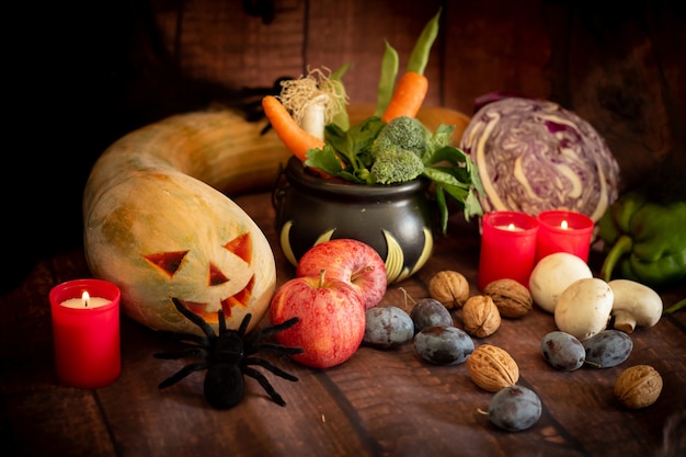 カボチャスパイダーと野菜と健康的なハロウィーンの背景