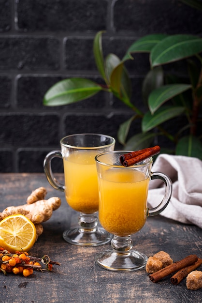 Photo healthy hot sea buckthorn tea