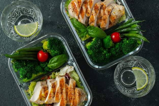 Photo a healthy meal with chicken breast