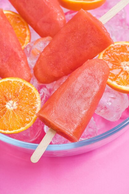 Foto spuntino sano e rinfrescante di ghiaccioli