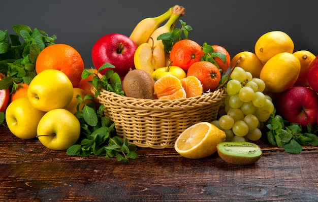 健康的でおいしい果物と野菜