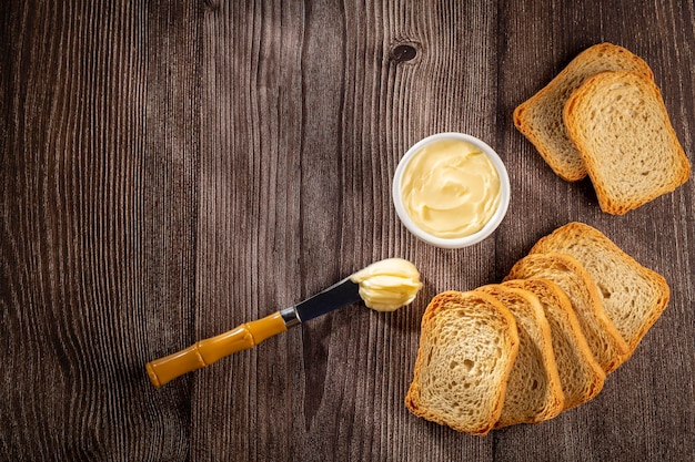 Photo healthy wholemeal toast with butter