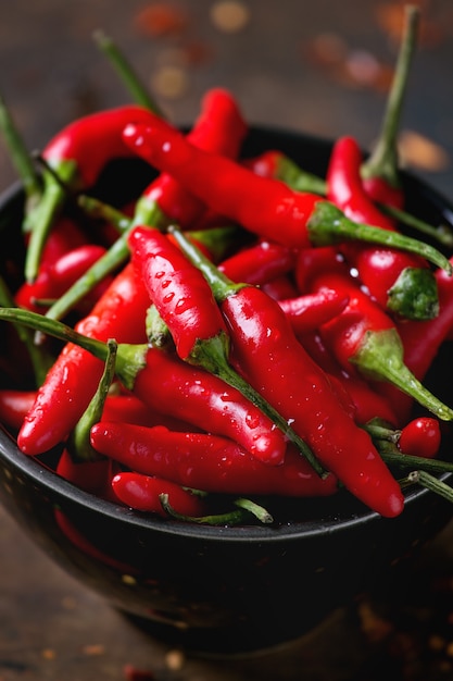 Foto mucchio di peperoncino rosso caldo