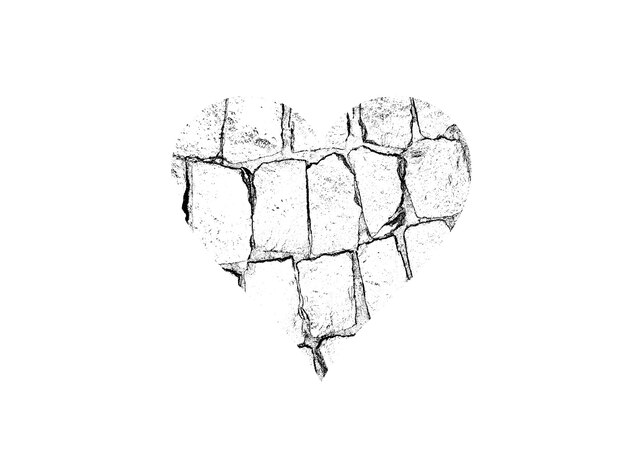Foto a forma di cuore con texture in bianco e nero isolato su sfondo bianco