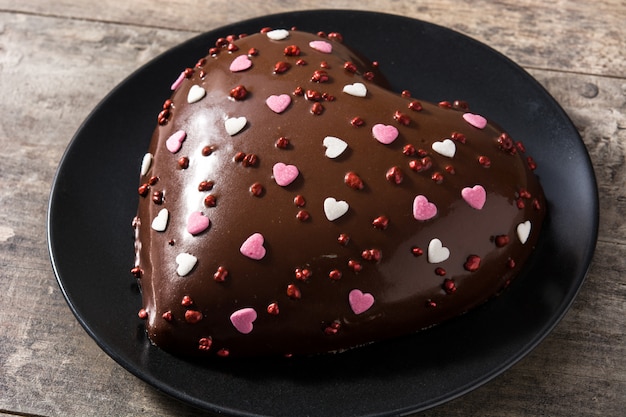 Torta a forma di cuore per san valentino o festa della mamma