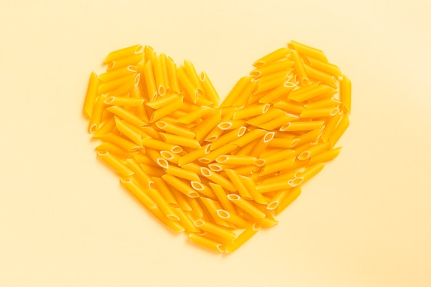 Foto pasta a forma di cuore