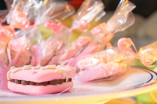 Foto biscotti rosa a forma di cuore