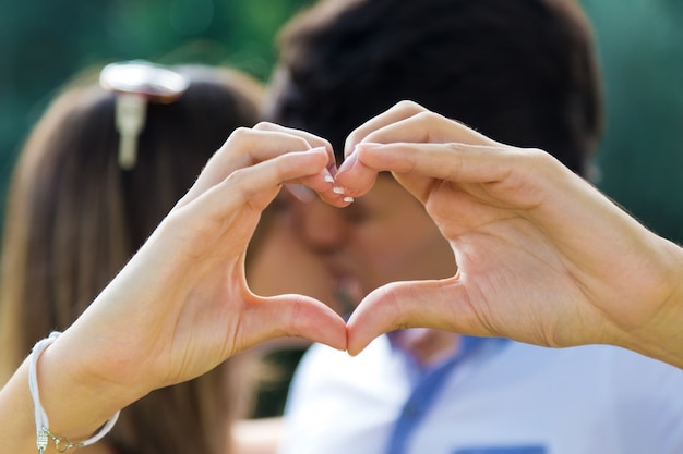 &quot;Heart teken van kussend paar&quot;