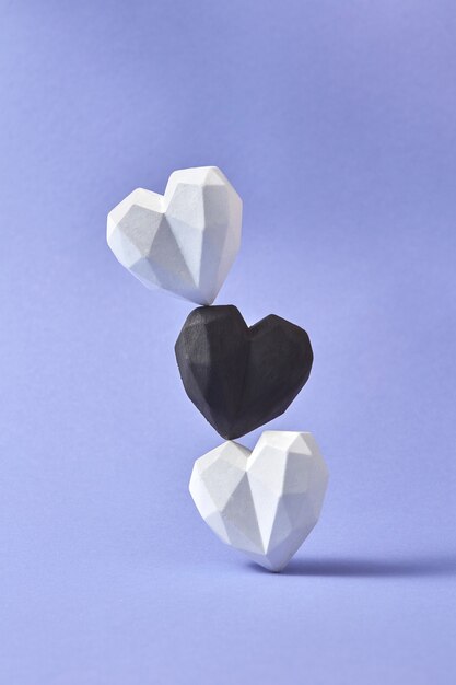 hearts white and black as a vertical pillar