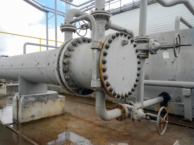 Heat exchangers for heating of oil